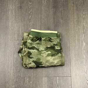 Fabletics The Fundamental Pant 2.0 Camo‎ Sz M